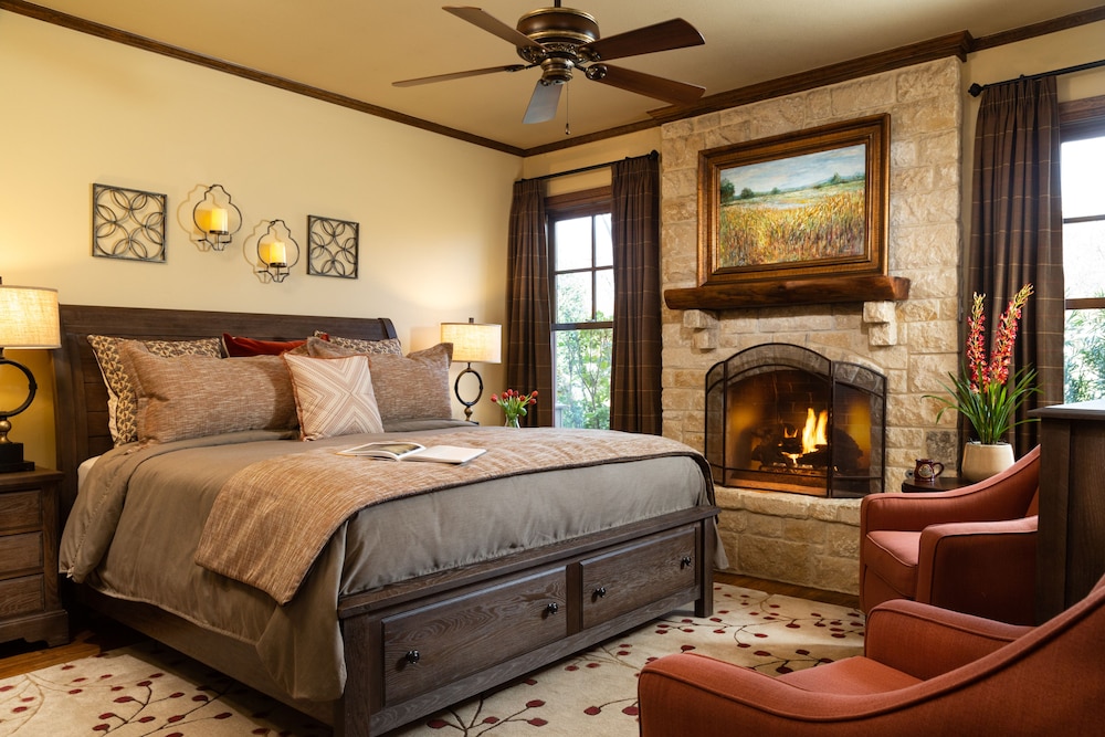 Inn on Lake Granbury a Boutique Hotel - photo 4