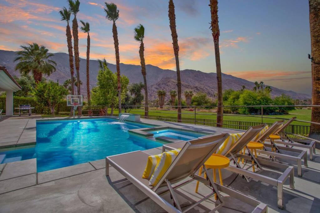 Luxury Palm Springs Retreat W Heated Pool & SPA in Palm Springs, United States