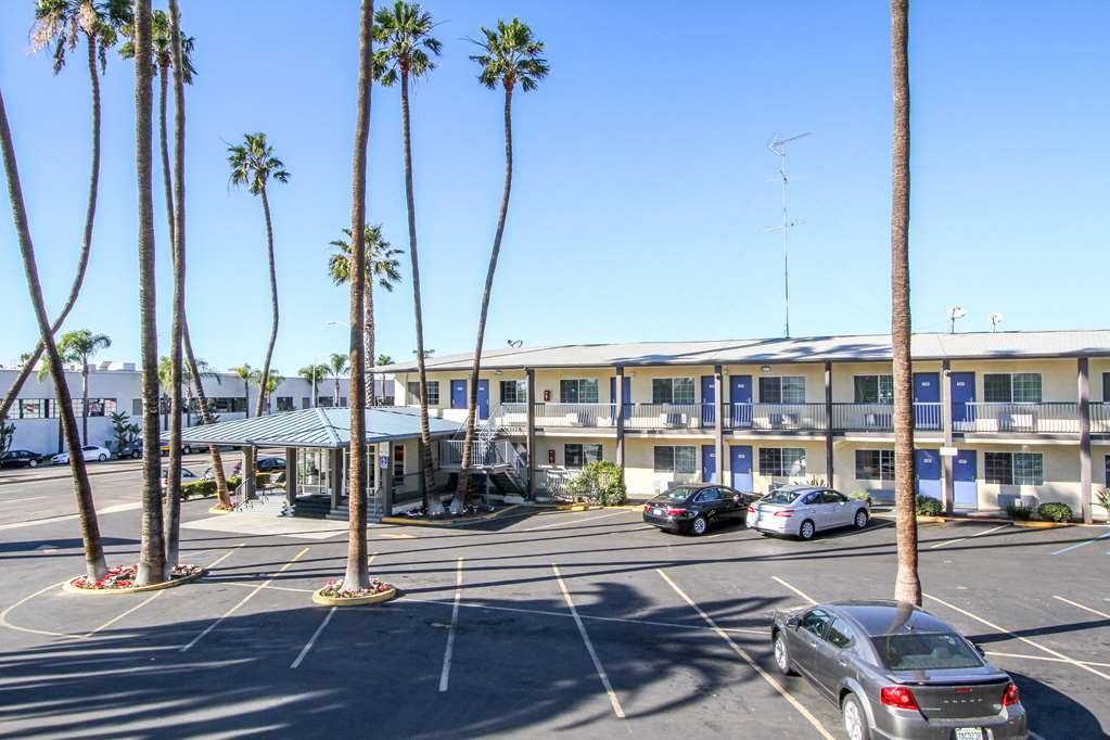 Motel 6 San Diego Airport Harbor - photo 3