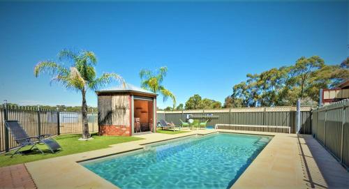 Whispering Woods Pool & Games — 4-Star Luxury Hotel in Maryborough, Australia