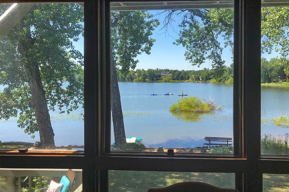 Lakefront Fort Collins Townhome Only 3 Mi to CSU — 4-Star Luxury Hotel in Fort Collins, United States