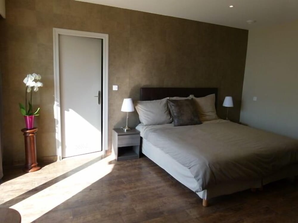 Au Petit Nice — Brison-Saint-Innocent — photo 3
