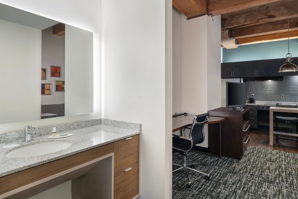 Residence Inn by Marriott Boston Downtown Seaport - photo 31