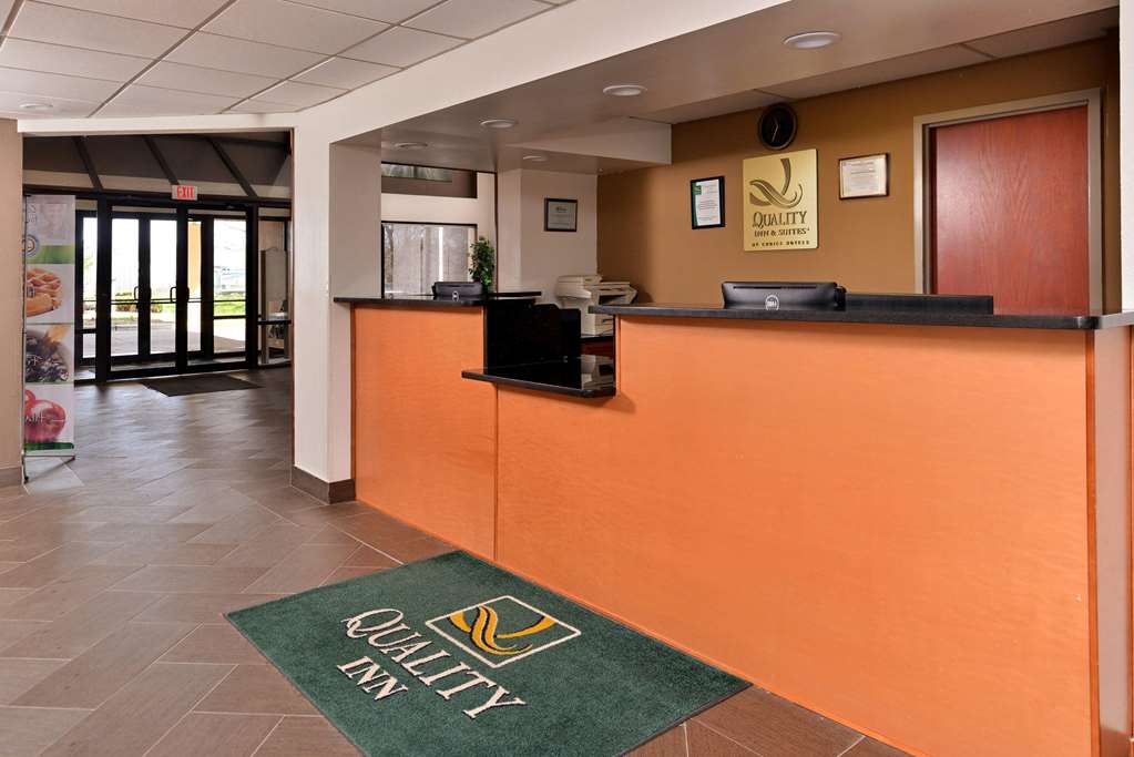 Quality Inn & Suites Matteson near I 57 - photo 4