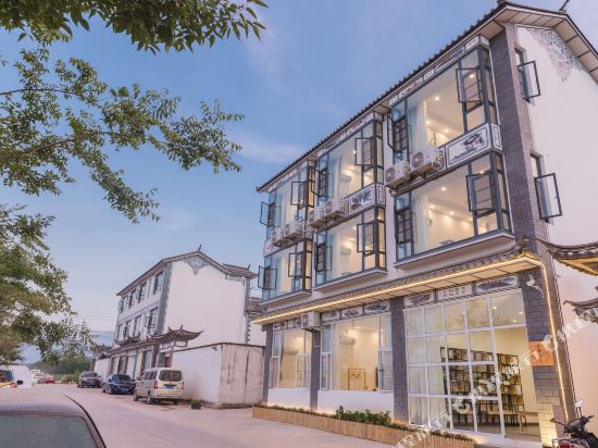 Lemon leaves - carbon neutral hotel in Dali