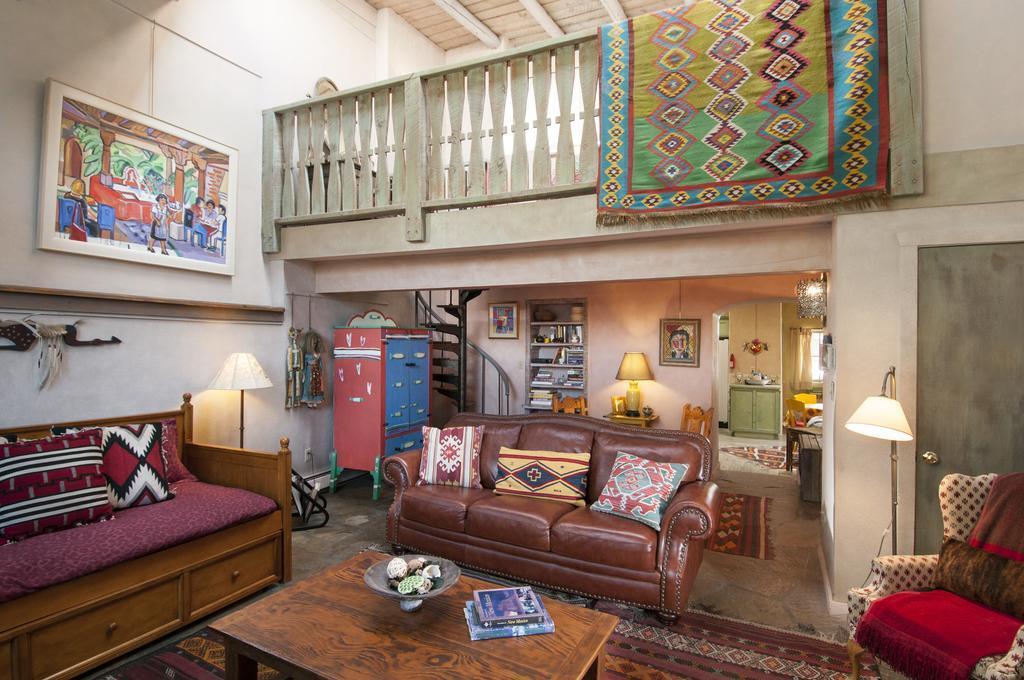 Inger Jirby's Guest Houses - photo 8