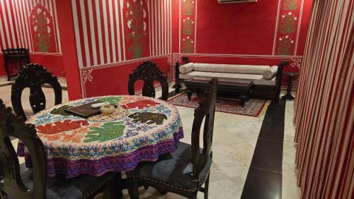 RatanGarhi By Richa — Orchha — photo 5