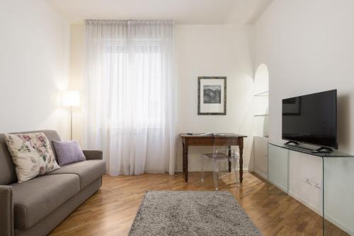 UNYCA Ponte Vecchio Florence Apartment — 4-Star Luxury Hotel in Florence, Italy