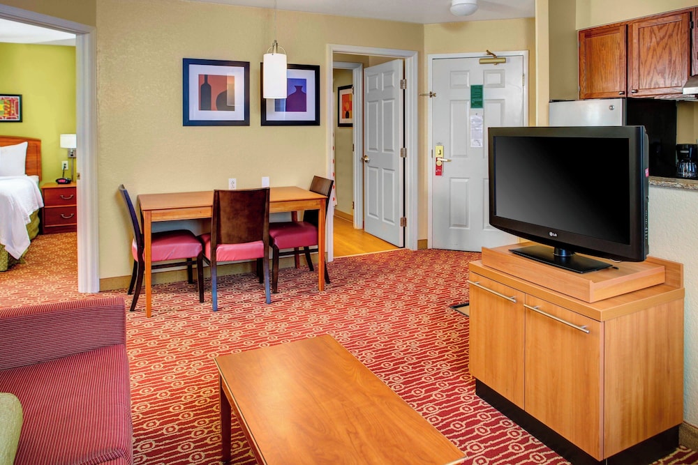 Towneplace Suites By Marriott Cleveland Westlake - photo 10