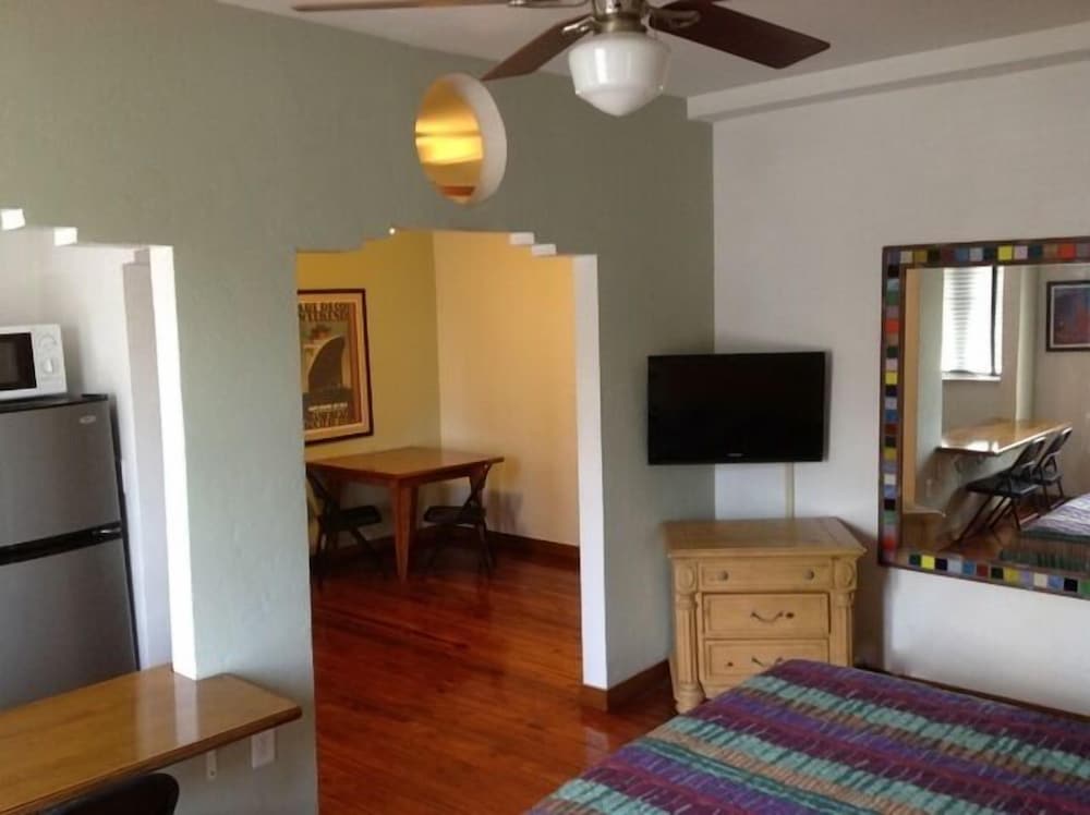 Sherbrooke All Suites Hotel - photo 8