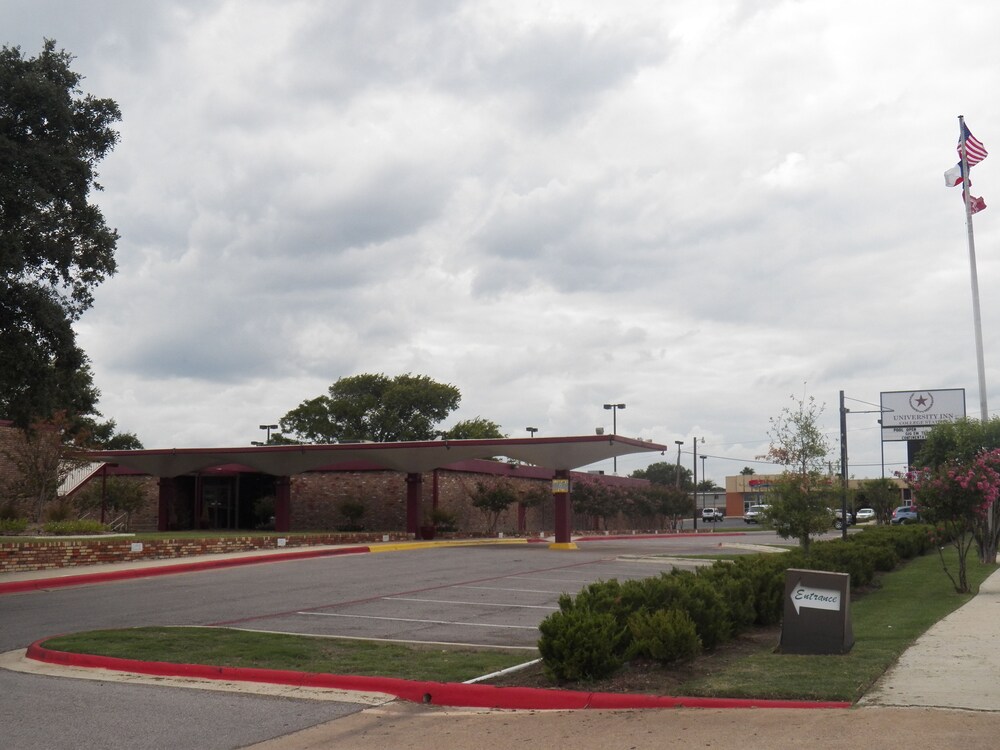University Inn College Station - photo 23