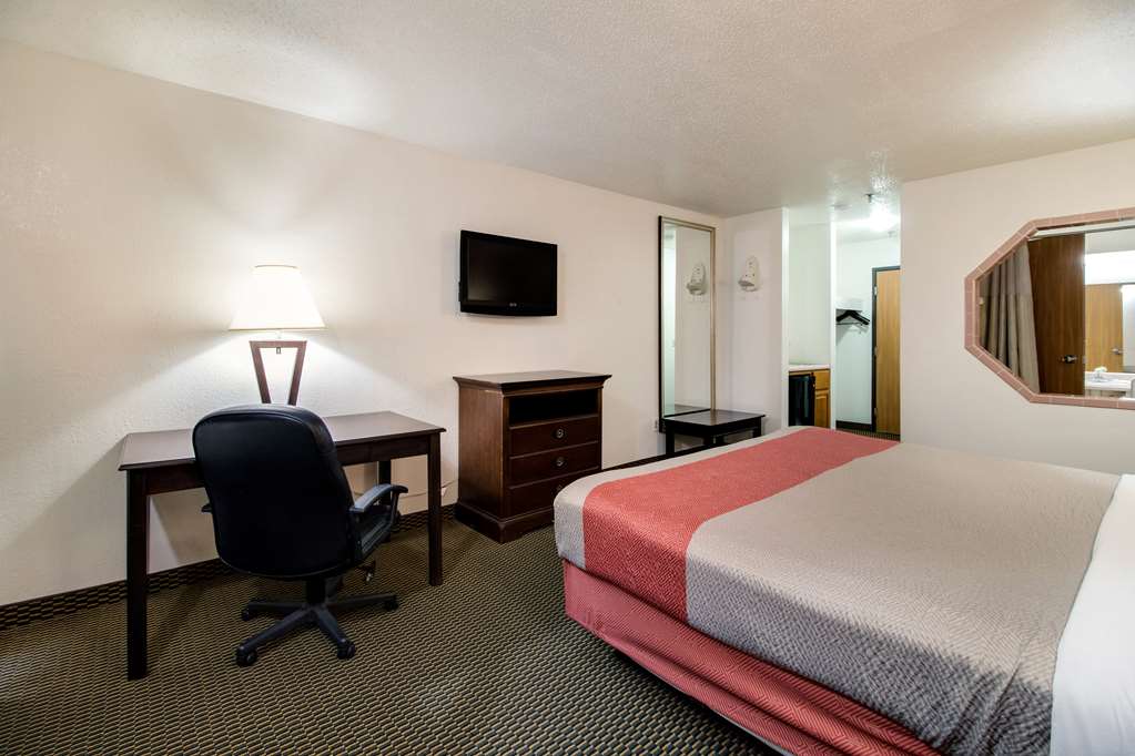 Motel 6 Marion IL - photo 6