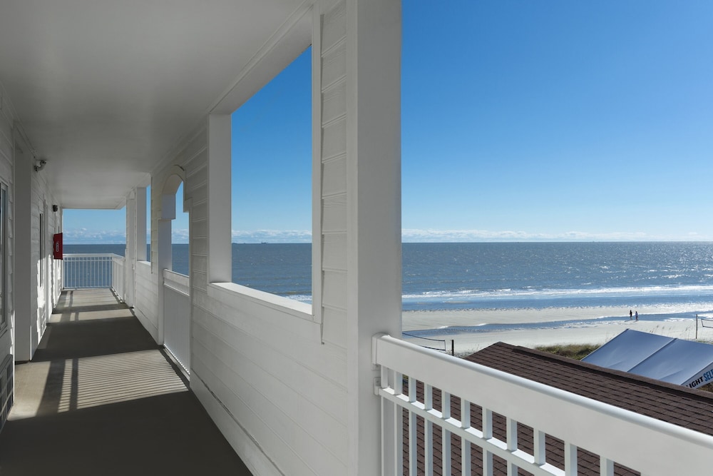 Seaside Inn Oceanfront - photo 18