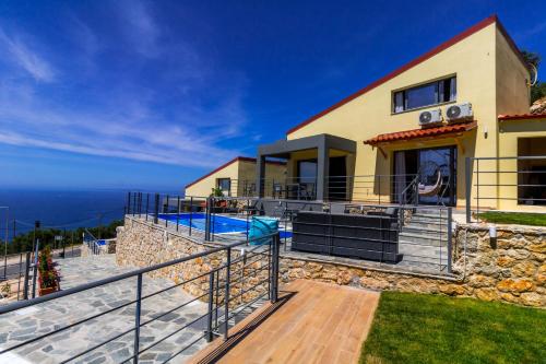 Santakira Villas — 4-Star Luxury Hotel in Parga, Greece
