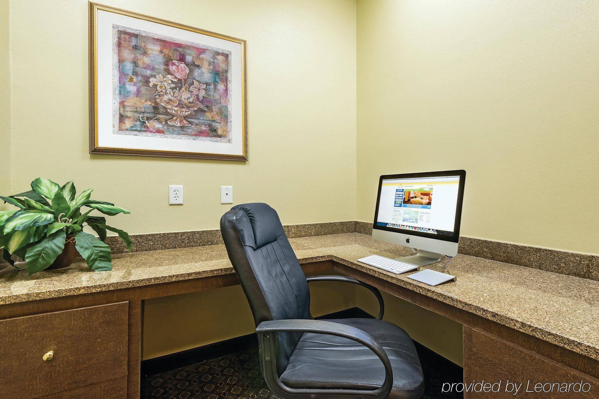 La Quinta Inn & Suites Covington - photo 9
