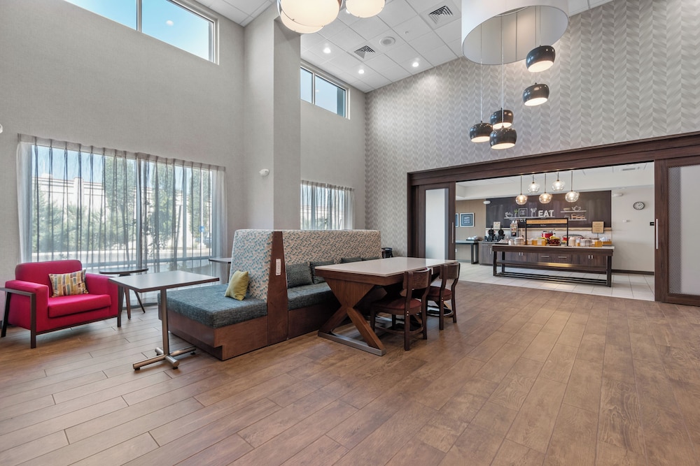 Hampton Inn Redmond Bend Airport - photo 4