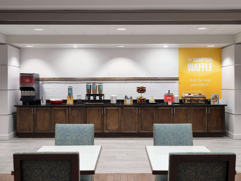 Hampton Inn Houston Near The Galleria - photo 22