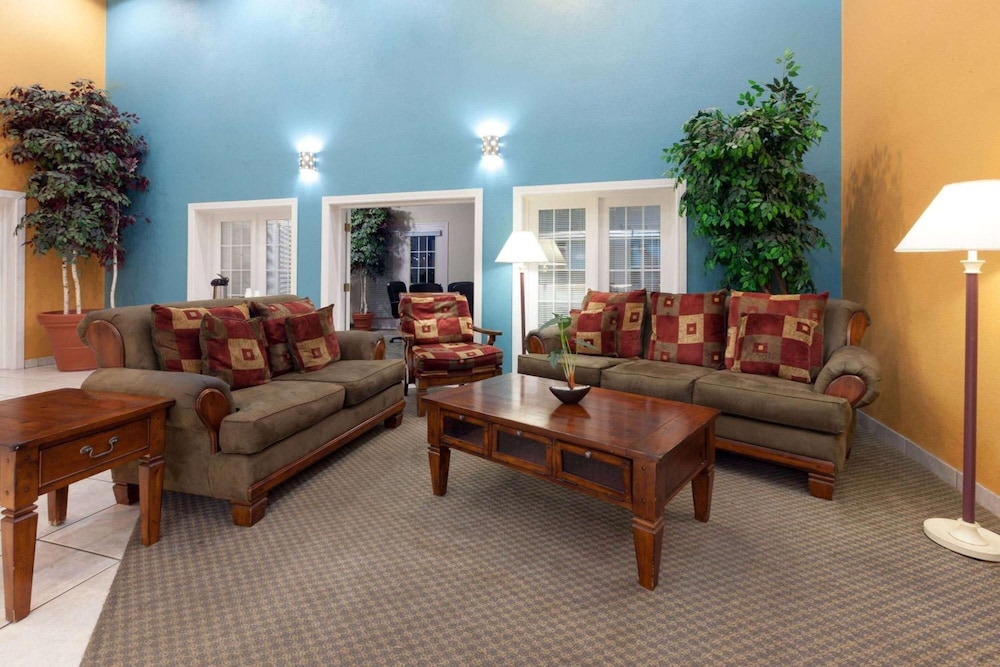 Baymont by Wyndham Amarillo West Amarillo - photo 18