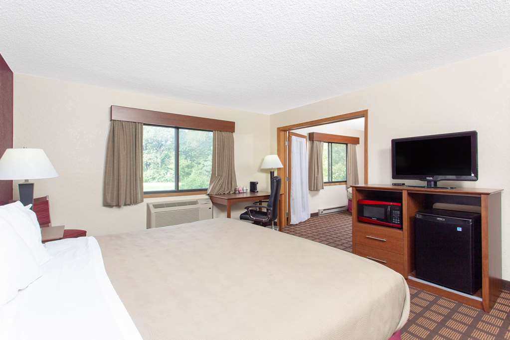 AmericInn by Wyndham Burlington - photo 22