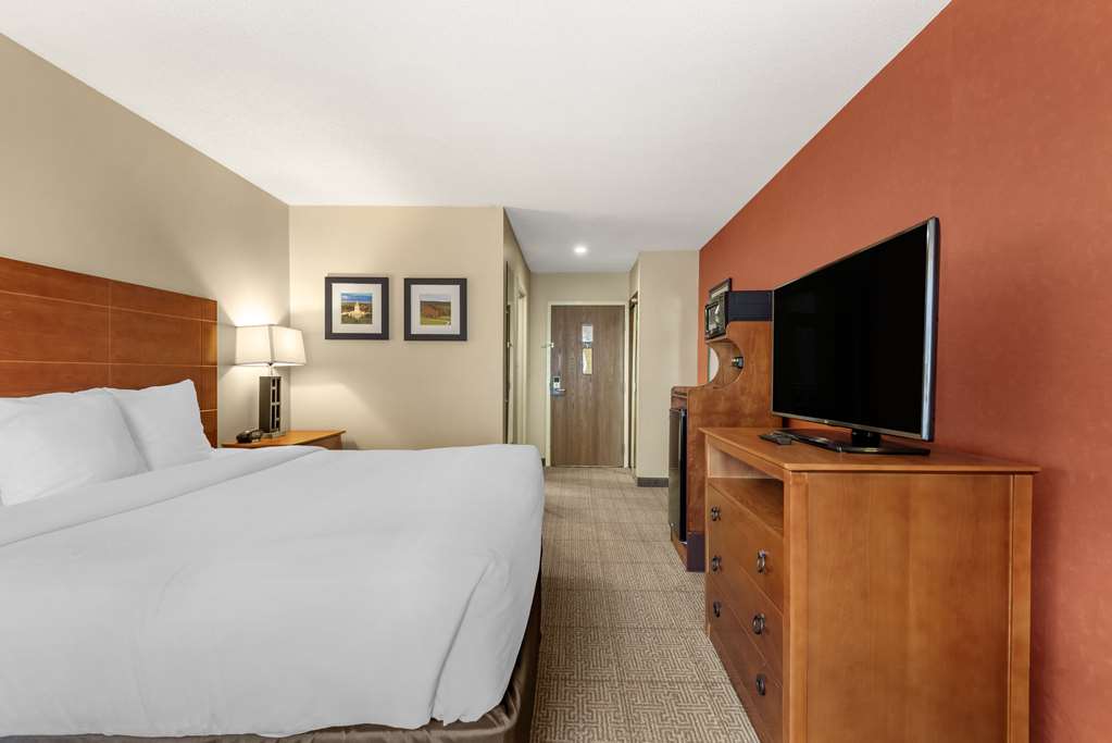 Comfort Inn Augusta - photo 18