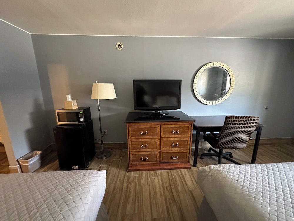 HillView Inn - photo 16