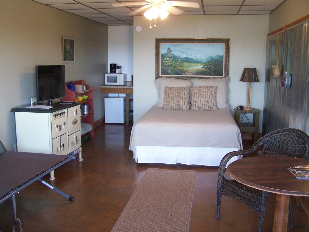 Pointe West Resort Motel - photo 14