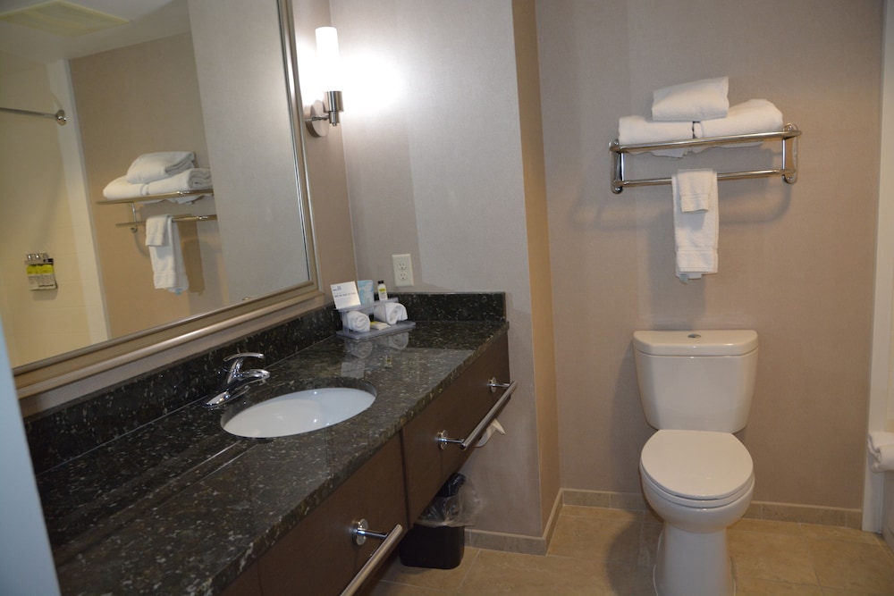 Holiday Inn Express & Suites Caryville by IHG - photo 9