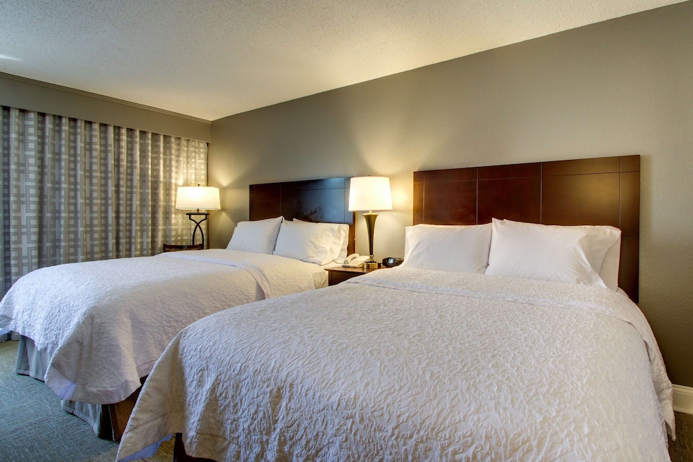 Hampton Inn Rolla - photo 18