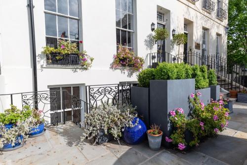 17 Rodney Road Luxury Apartments — 4-Star Luxury Hotel in Cheltenham, United Kingdom