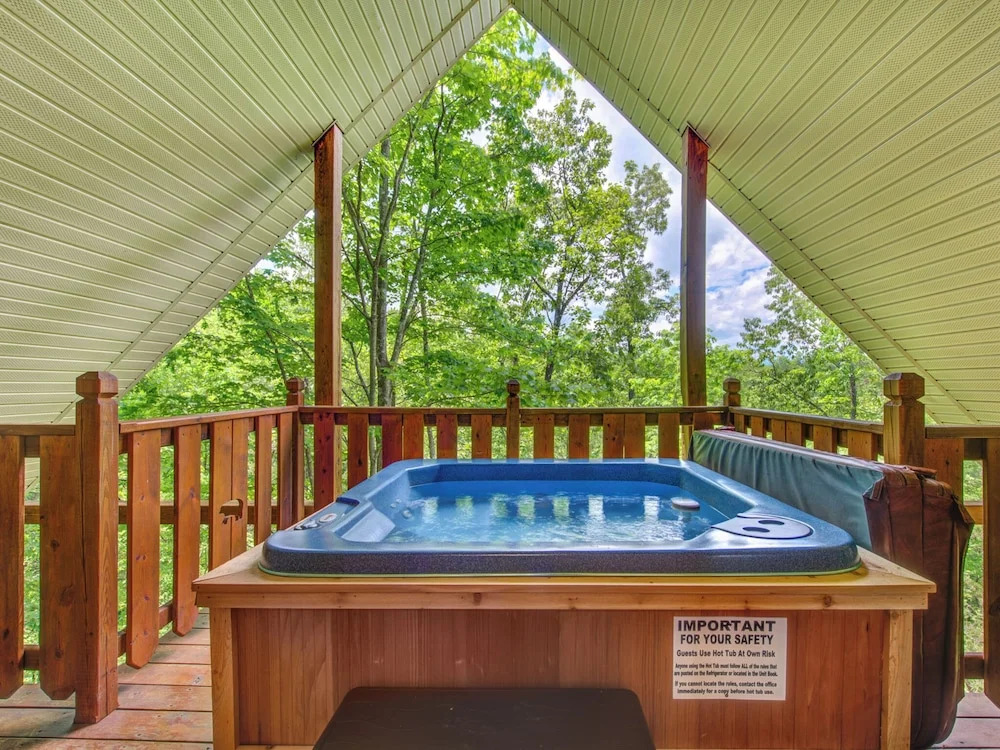 Macys Hideaway — 4-Star Luxury Hotel in Sevierville, United States