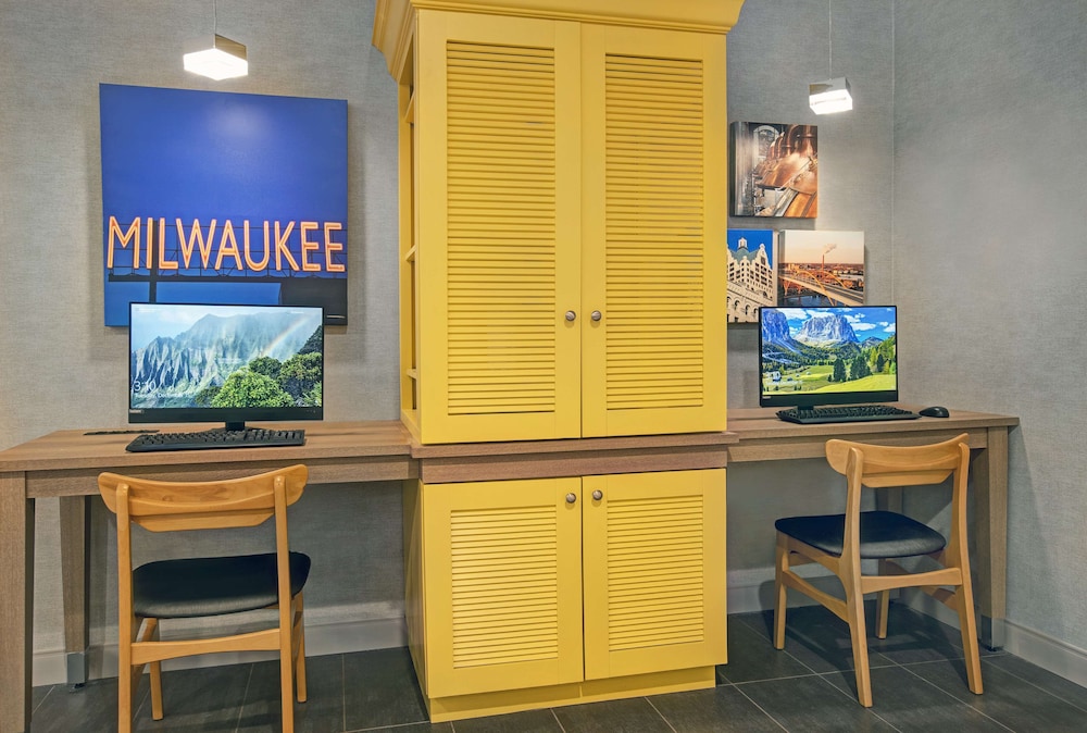 Home2 Suites by Hilton Milwaukee Downtown - photo 38