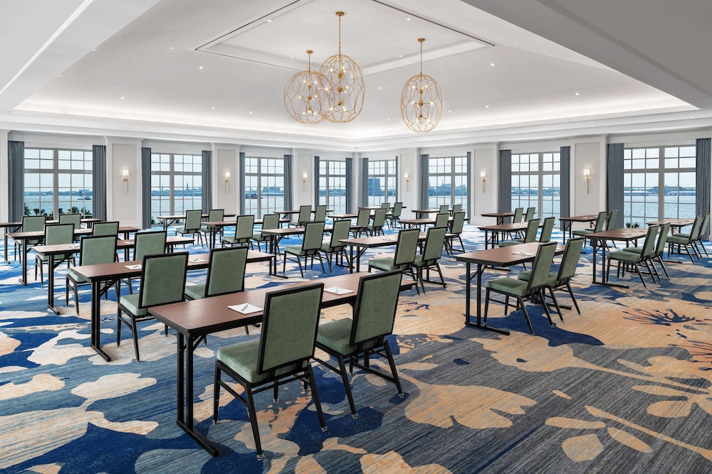 Embassy Suites by Hilton Charleston Harbor Mt. Pleasant - photo 29