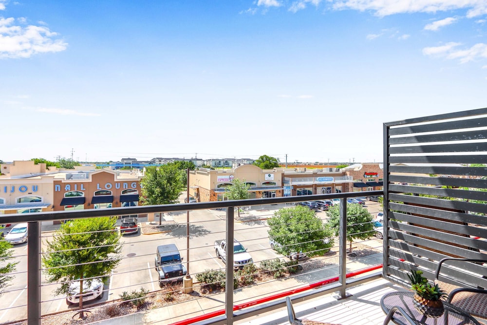 Modern Hill Country Condo for 4 w Resort Perks - photo 30