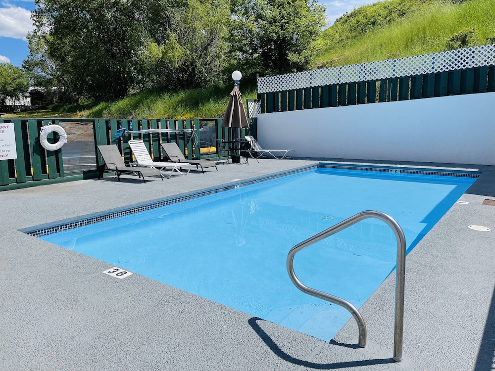 Apple Inn Motel - photo 49