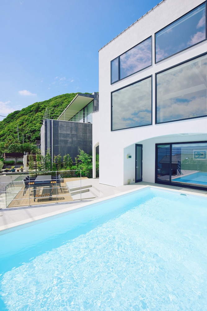 Syla Hotel Zushi Hayama Pool Villa — Yokosuka