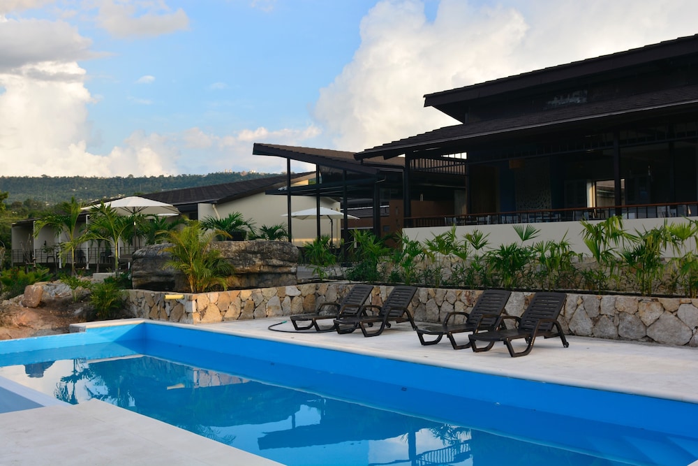 Gyrola Birding Hotel Boutique & Spa in La Mesa, Colombia