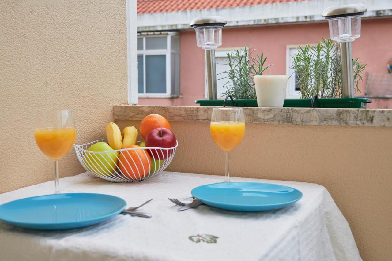 Bright And Quiet Apartment 19068400 — Amadora