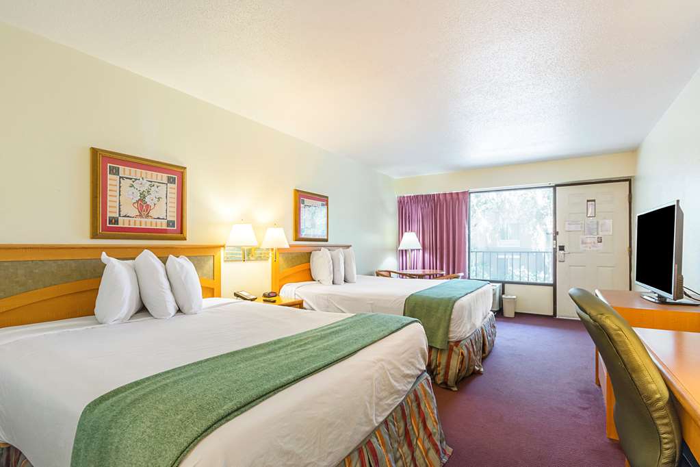 Americas Best Value Inn & Suites Melbourne - photo 17