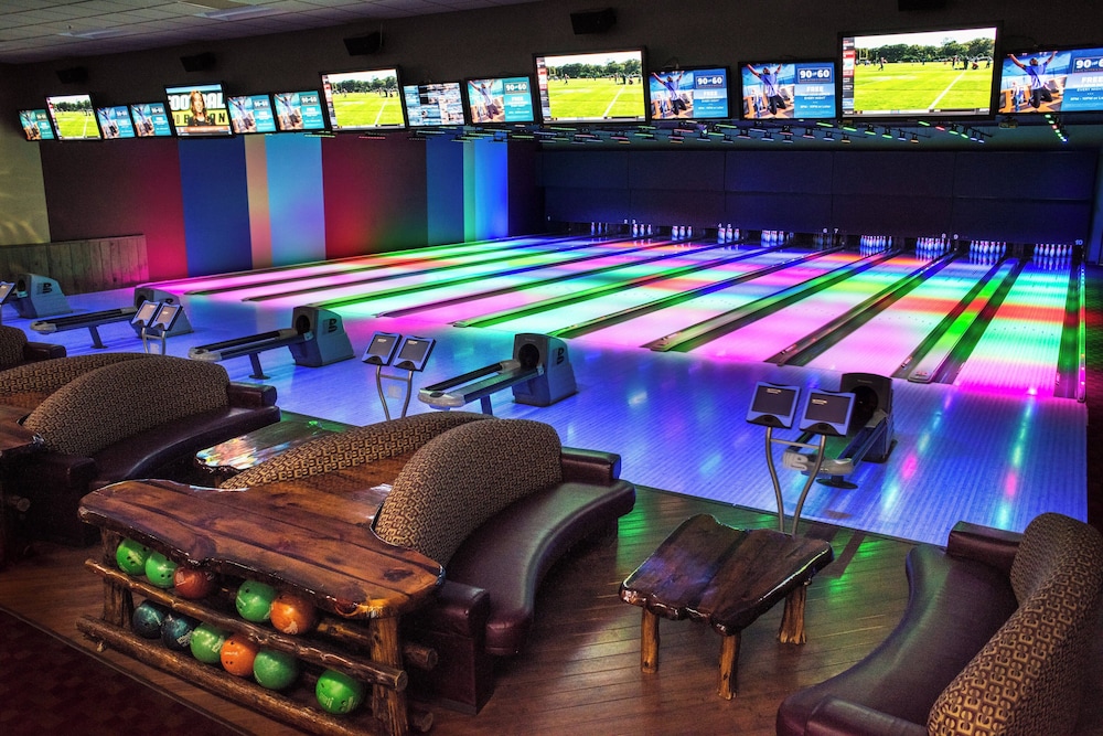 avid hotel Wisconsin Dells Lake Delton by IHG - photo 37