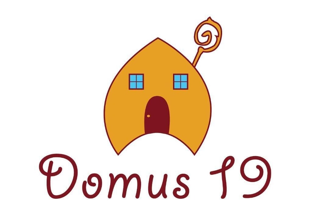 Domus 19 - carbon neutral hotel in Naples