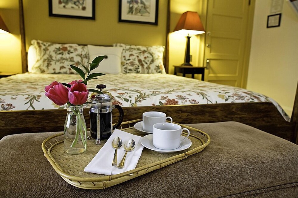 The Oxford House Inn - featured photo