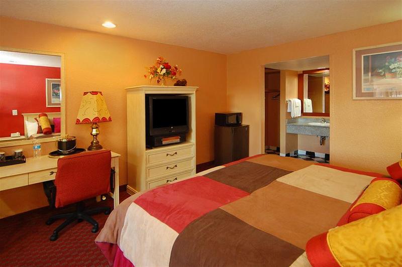 Imperial Inn Oakland - photo 37
