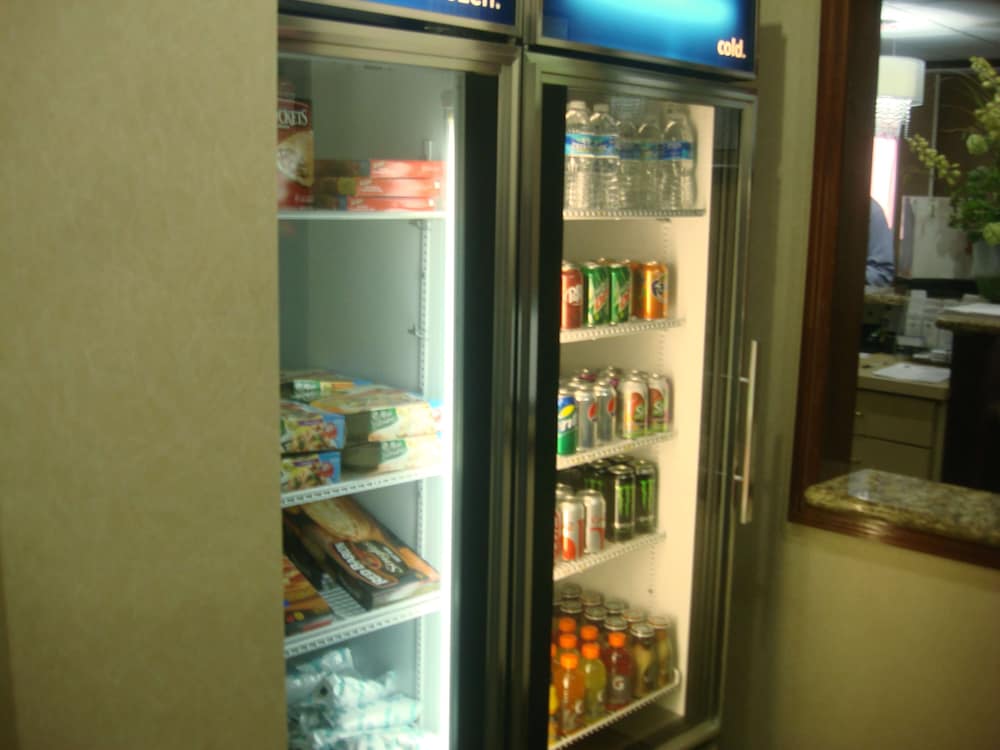 Hampton Inn Atlanta Fairburn - photo 46