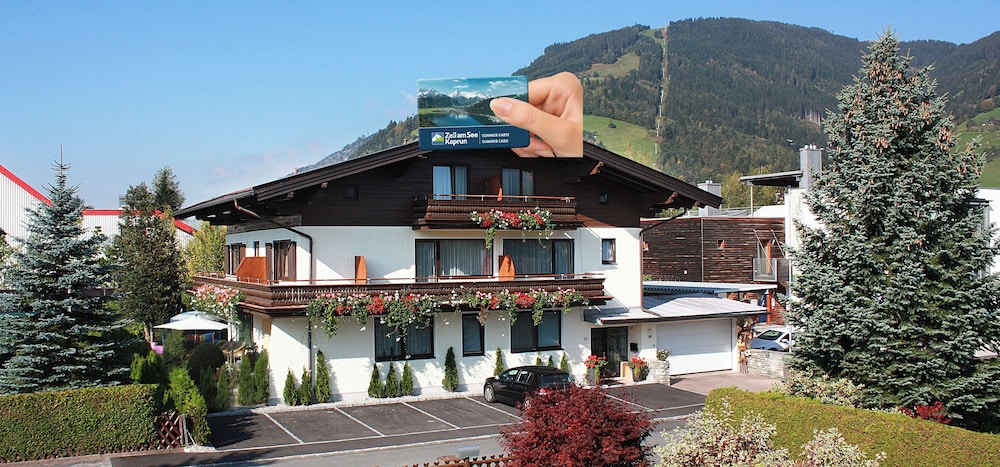 Comfort Hotel Garni Landhaus Gitti in Zell Am See, Austria