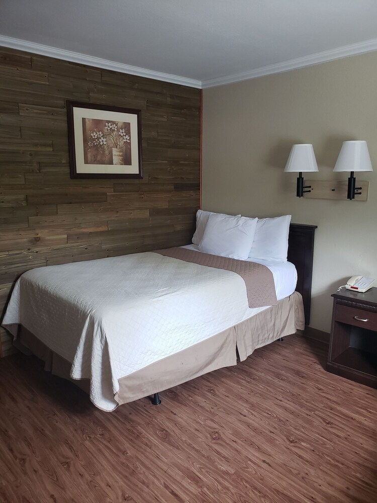Capital O Hotel Richmond Hill Savannah area I 95 - photo 26