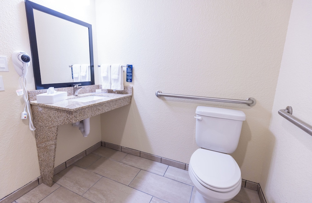 Cobblestone Inn & Suites Winters - photo 64