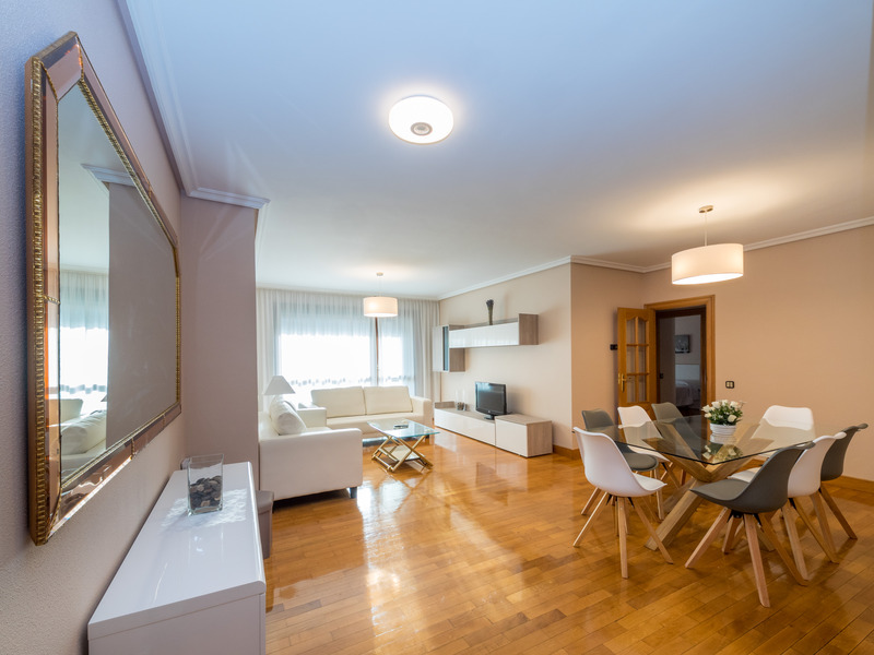 Gestión de Alojamientos Apartments — 4-Star Luxury Hotel in Pamplona, Spain