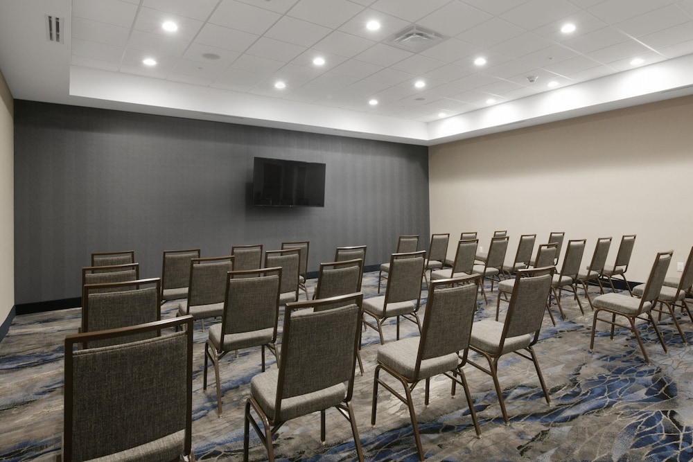 Fairfield Inn and Suites Dallas East - photo 20
