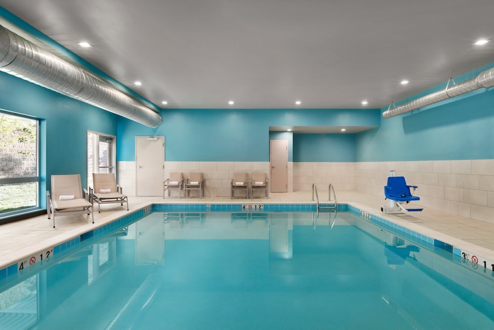 Holiday Inn Express & Suites Salisbury by IHG - photo 22