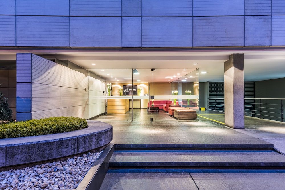 Travelers Apartamentos y Suites Obelisco